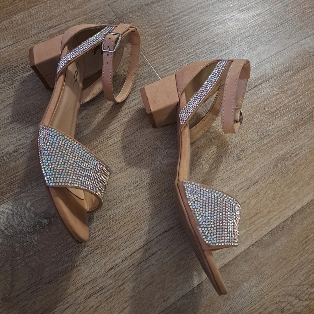 Soda ankle strap